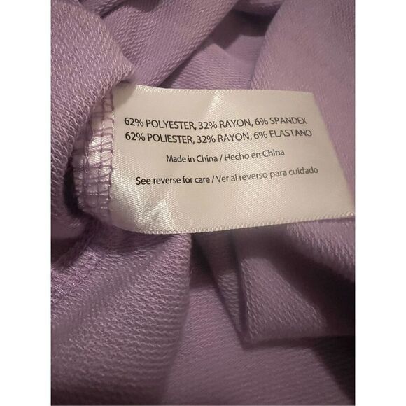 Isaac Mizrahi purple crewneck sweatshirt with design - Picture 6 of 6